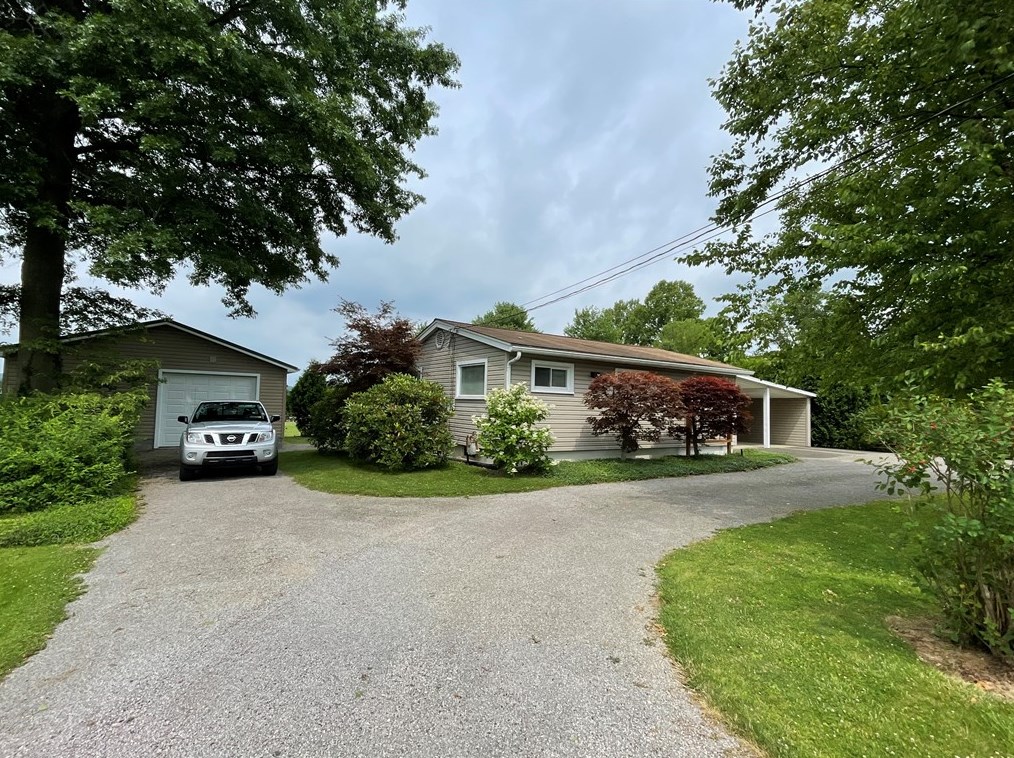 3 Mehard, Greenville, PA 16125