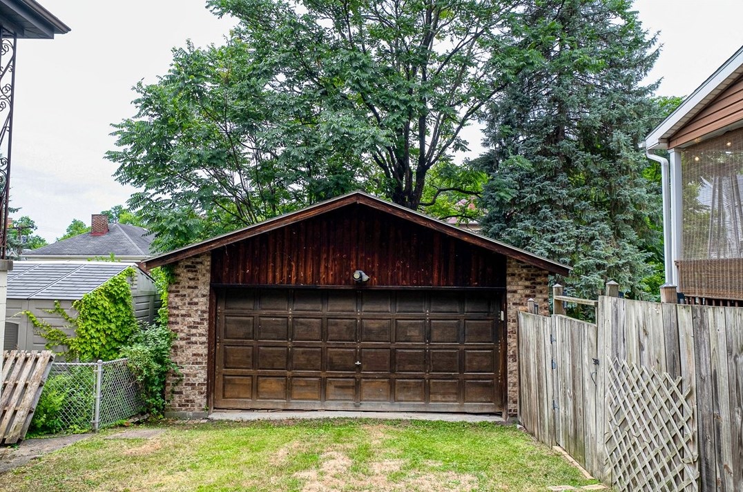 44 Estella, Pittsburgh, PA 15211