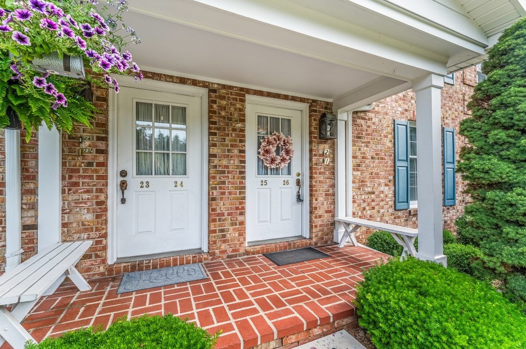 286 Windsor Ridge #25, New Castle, PA 16105
