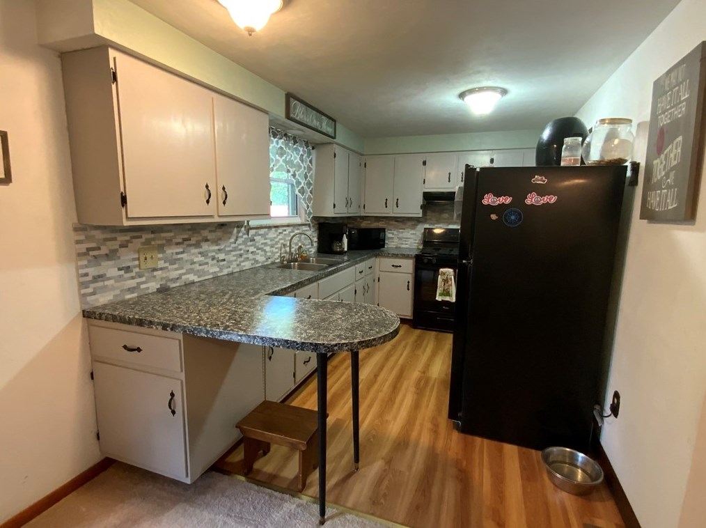 25 Veltri Dr, Washington, PA 15301