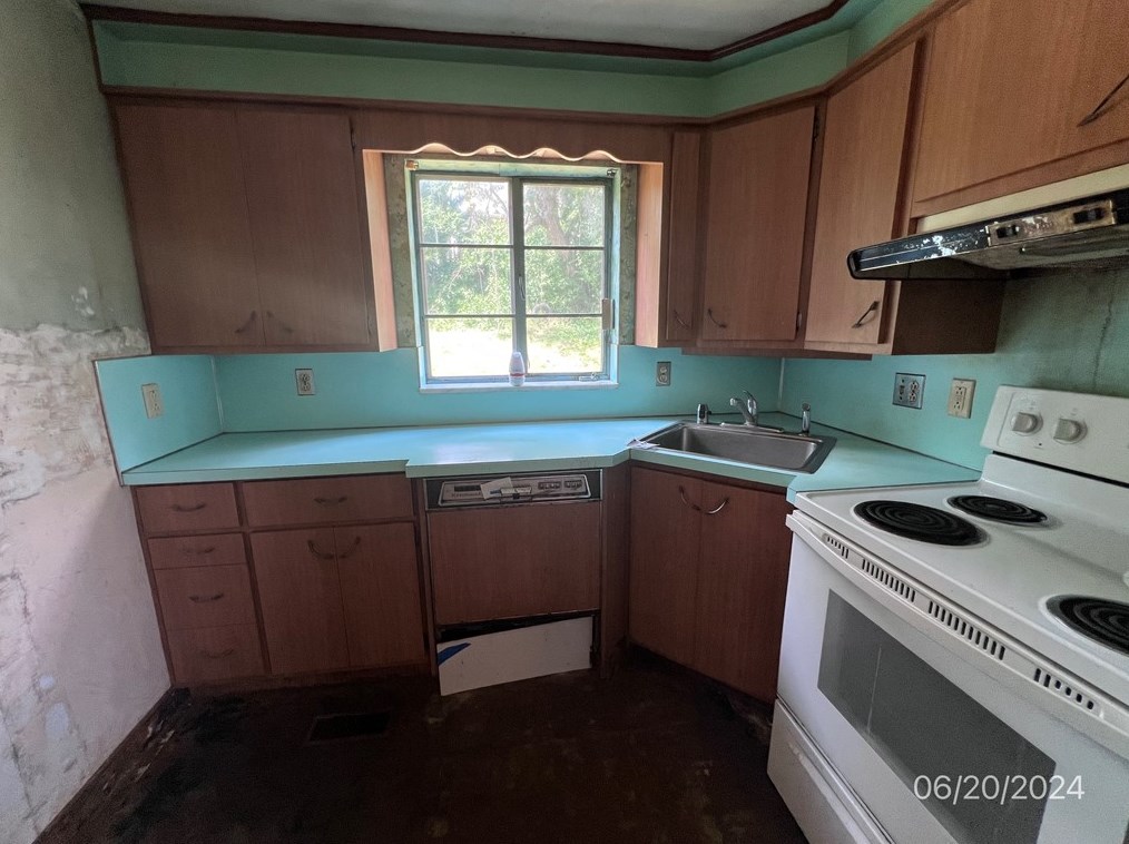 1063 Elwell St, Pittsburgh, PA 15207