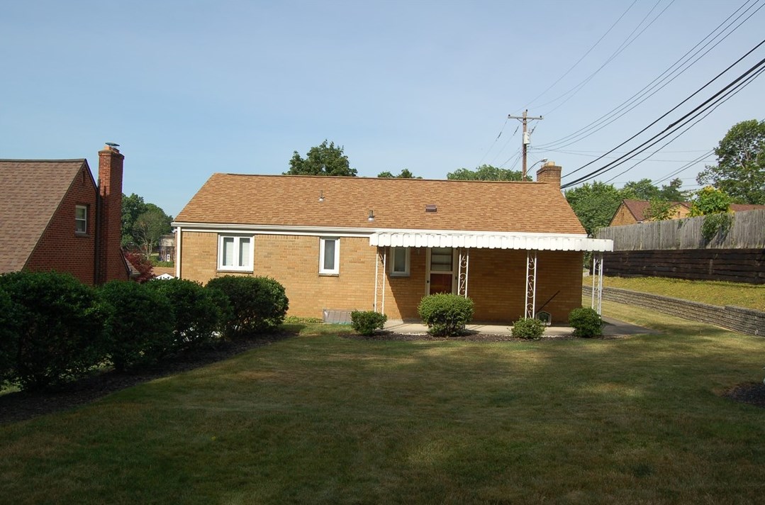 9 Ryan Dr, Pittsburgh, PA 15220