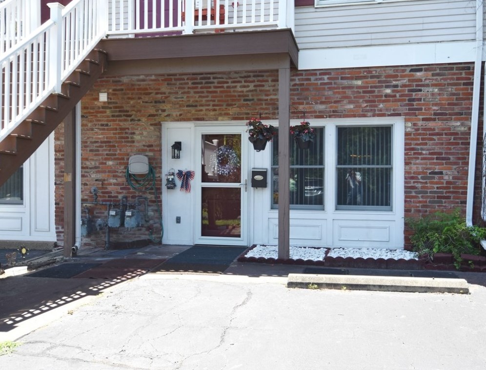 335 Hunting Creek Rd, Canonsburg, PA 15317