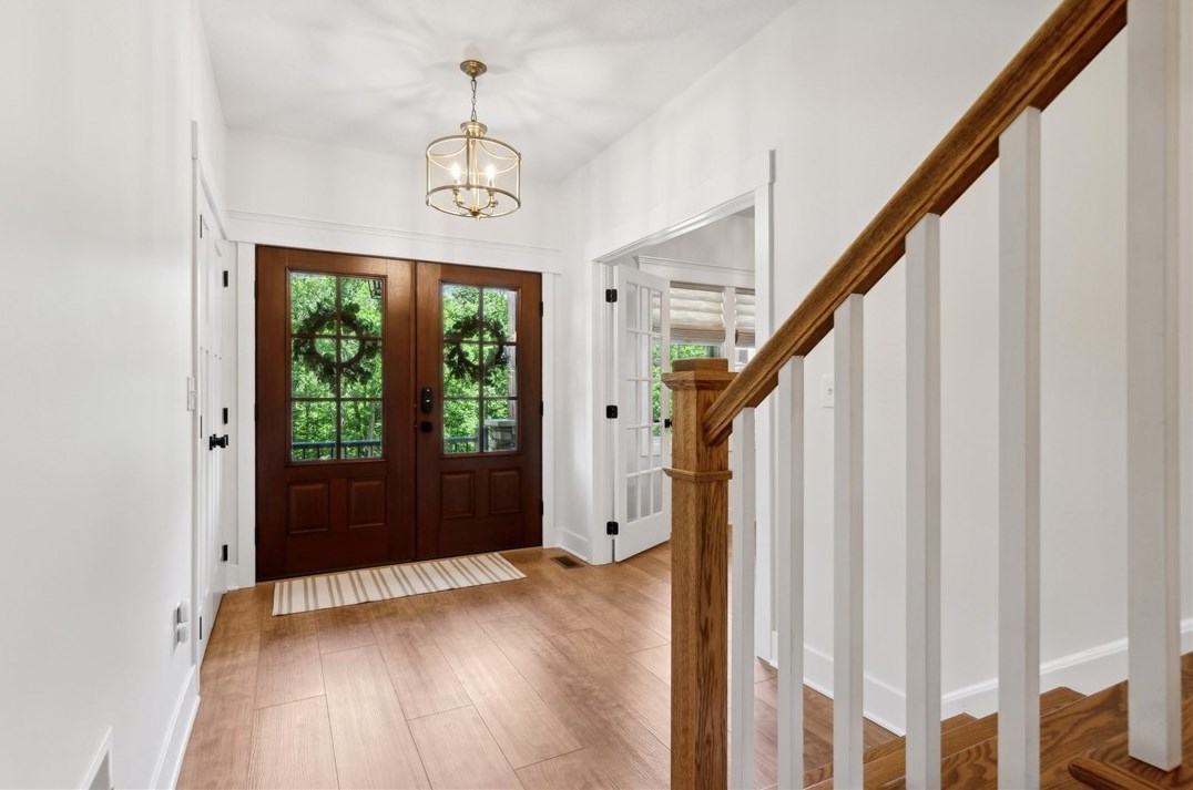 1300 Woodbridge Dr, Latrobe, PA 15650
