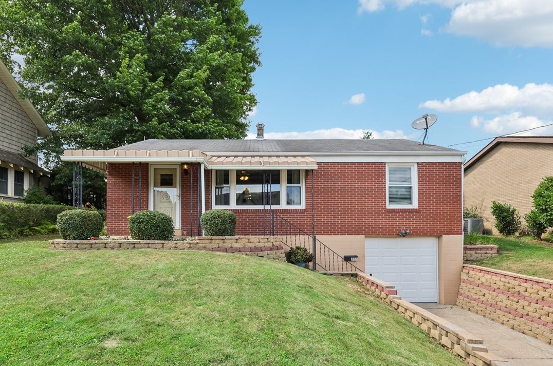 103 Arthur St, Zelienople, PA 16063
