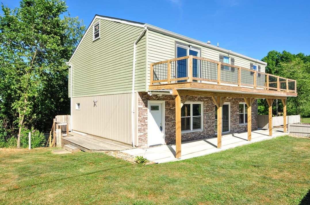 856 Amity Ridge Rd, Amity, PA 15311