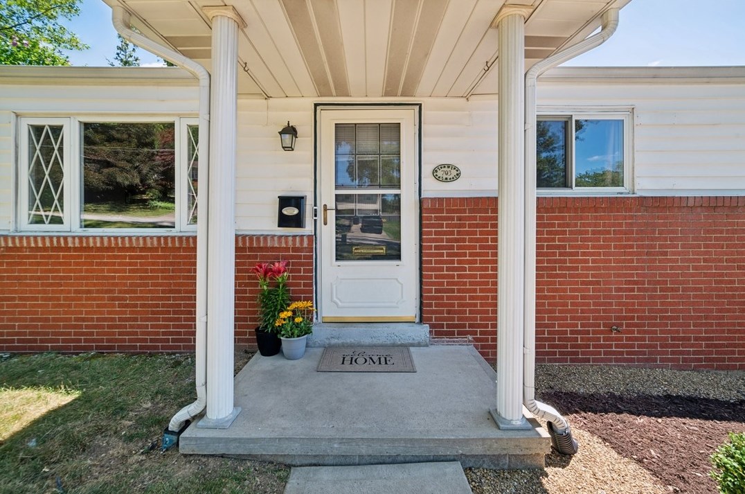 703 Cortland Dr, Monroeville, PA 15146-1903