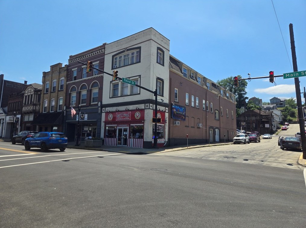 254-260 W Main St, Monongahela, PA 15063