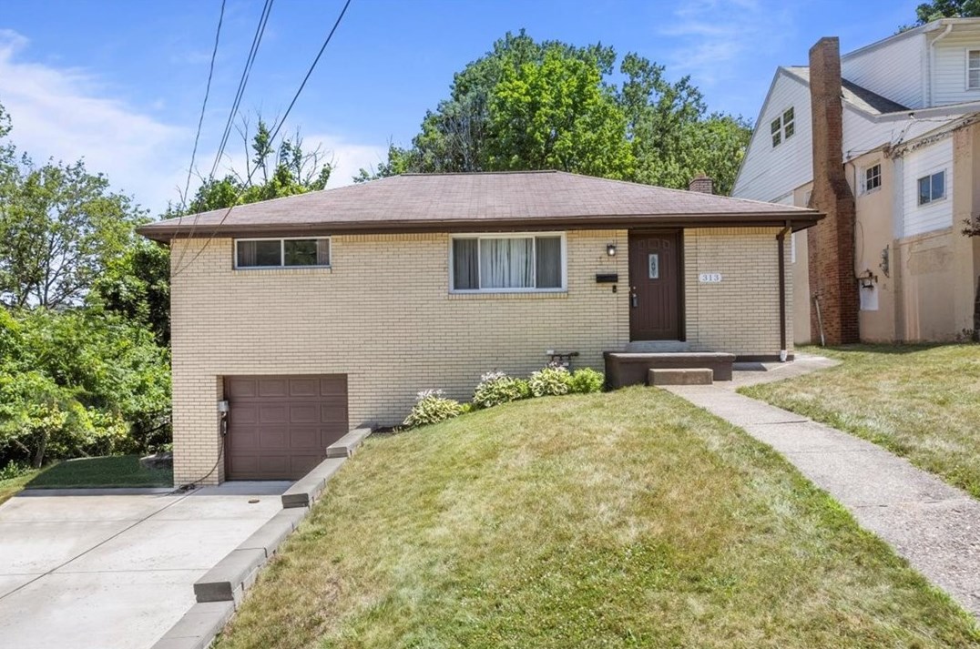 313 6th Ave, Collier Township, PA 15106