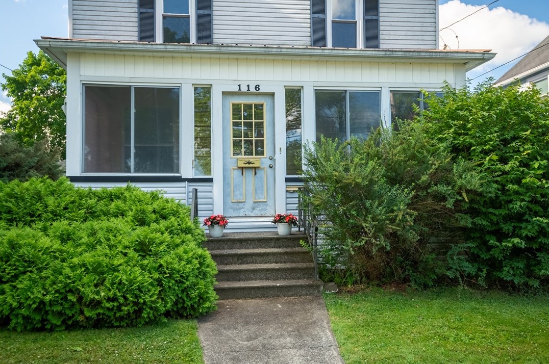 116 S Mercer Ave, Hermitage, PA 16150