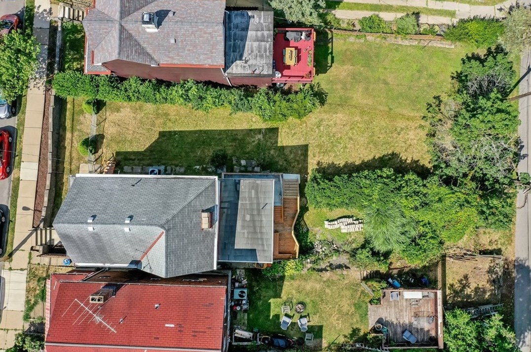 223 Linnview Ave, Pittsburgh PA  15210-3719 exterior