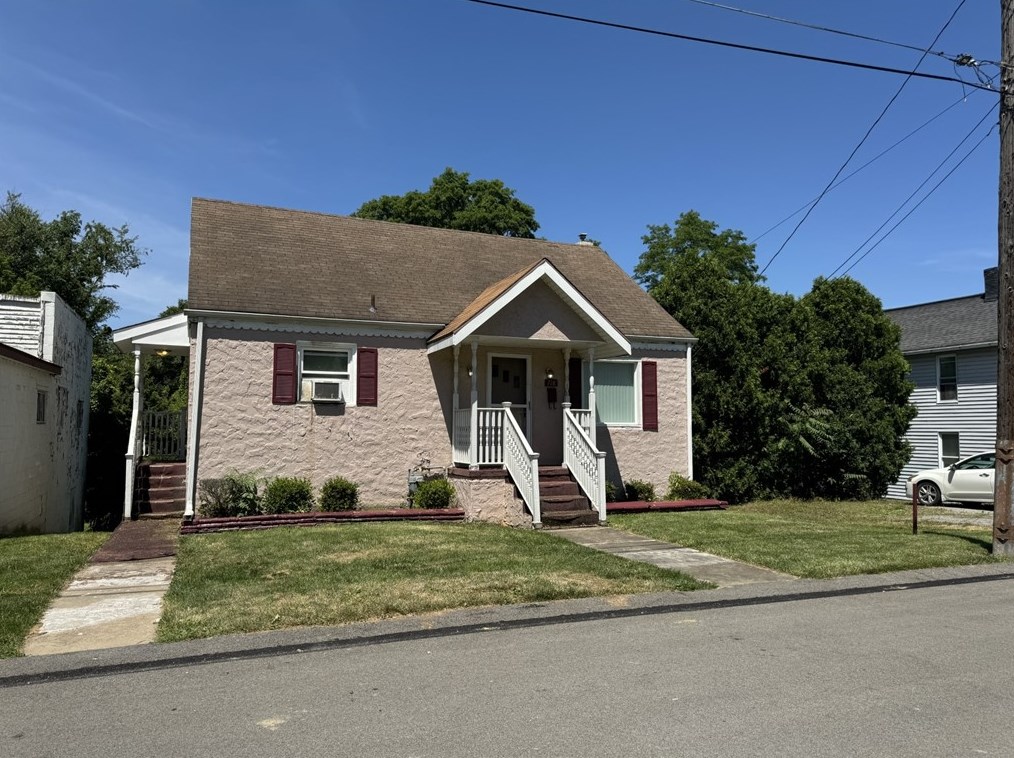718 Mabel St, New Castle, PA 16101