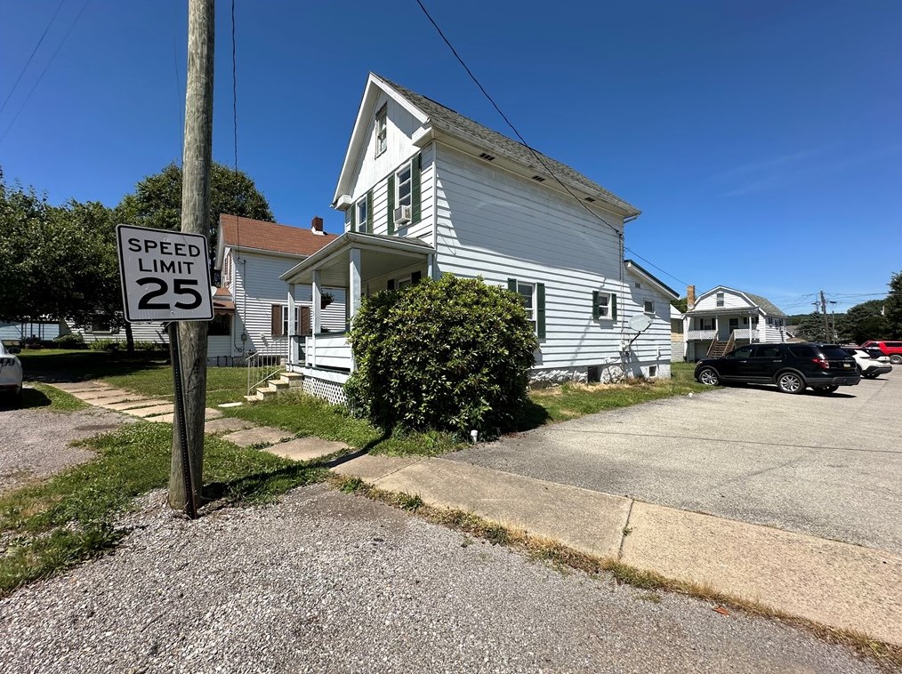323 Arthur St, Kittanning, PA 16201