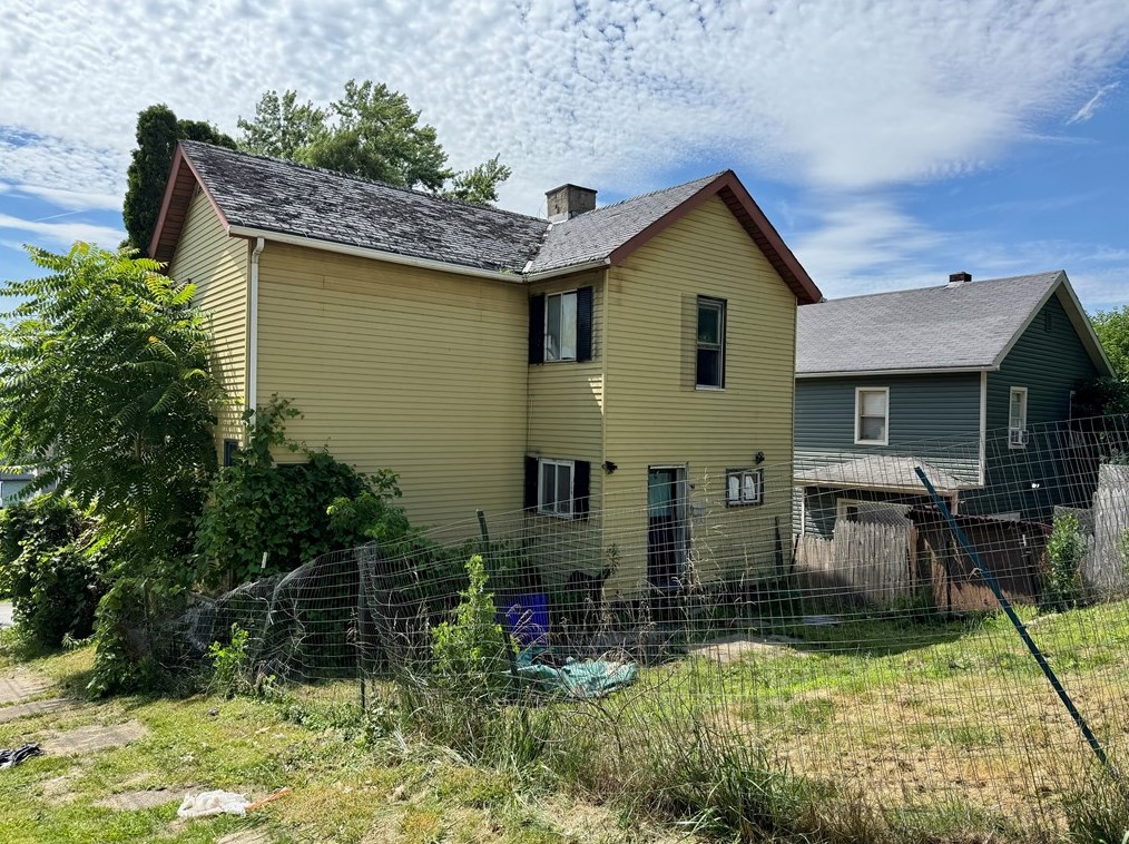 116 N Mulberry St, New Castle, PA 16101