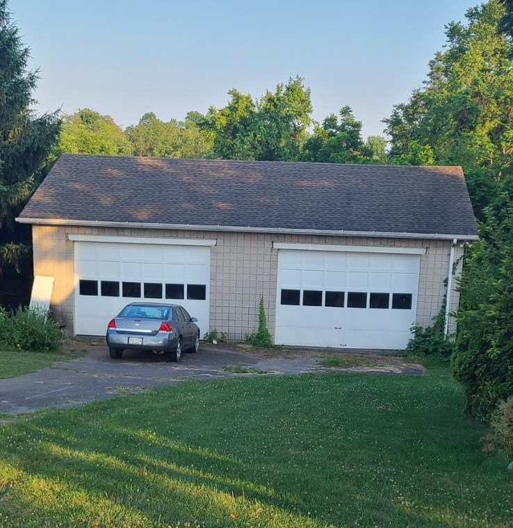 1611 Guffey Rd, North Huntingdon, PA 15642