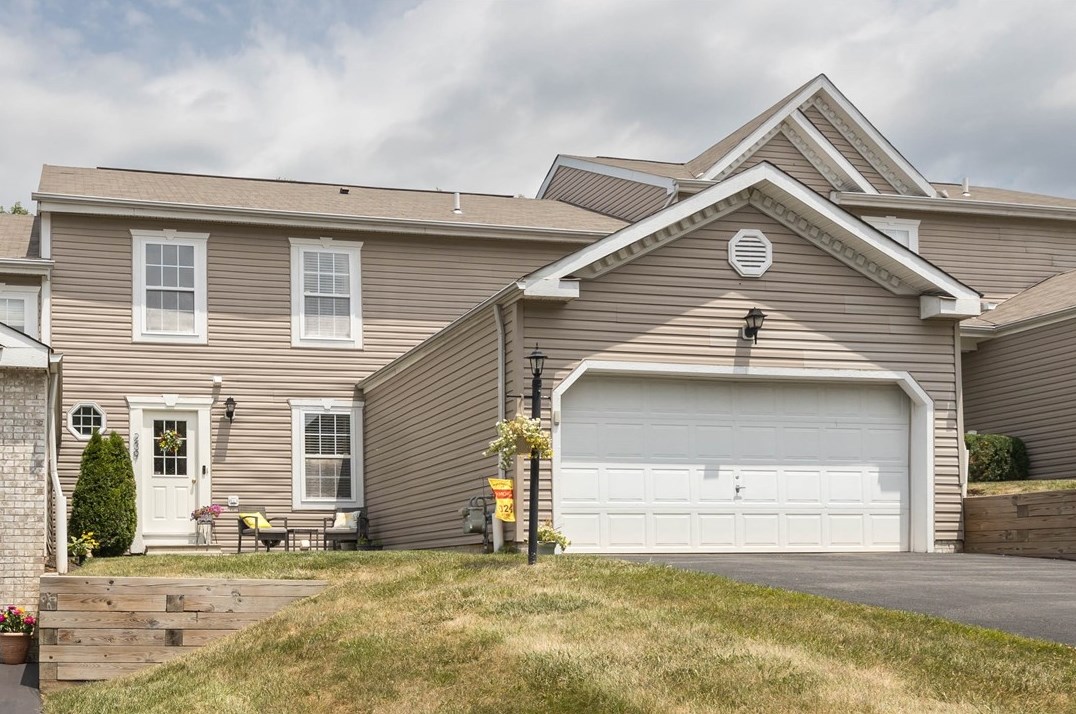 239 Brae Glen Dr North, Canonsburg, PA 15317