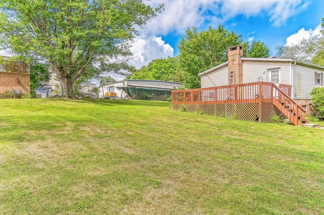 114 Kountz Ln, Freeport, PA 16229