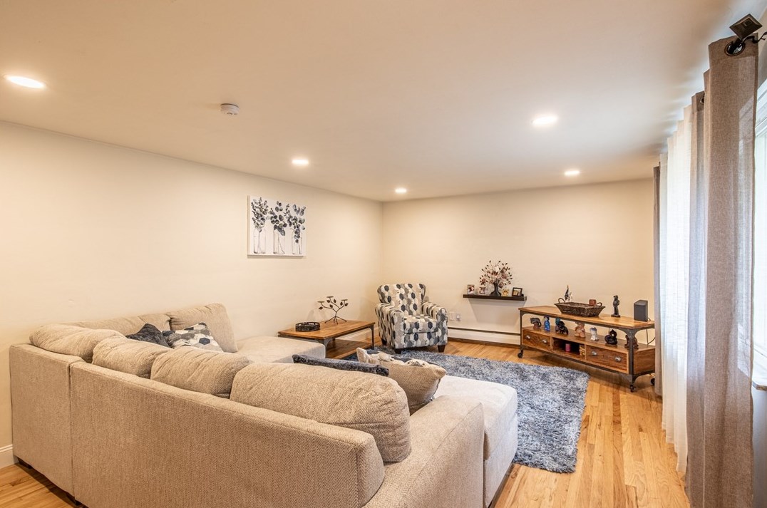 934 Garden City Dr, Monroeville, PA 15146