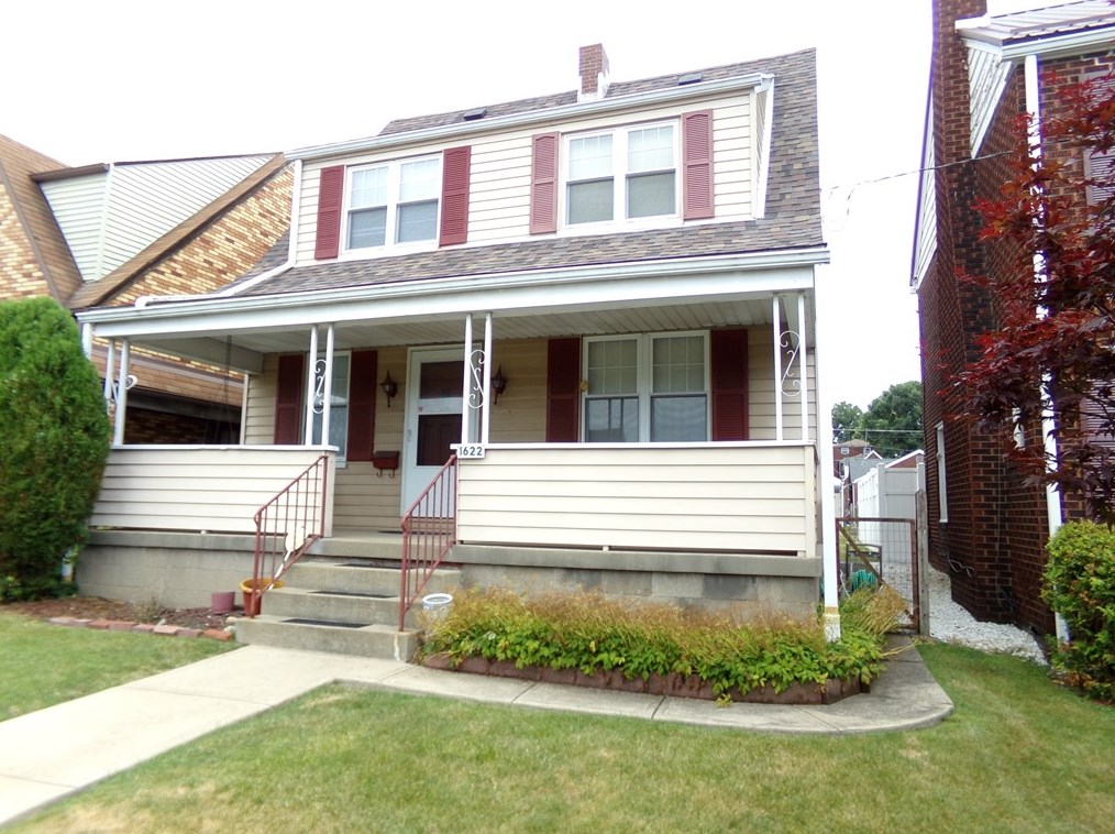 1622 Alcoa Dr, New Kensington, PA 15068