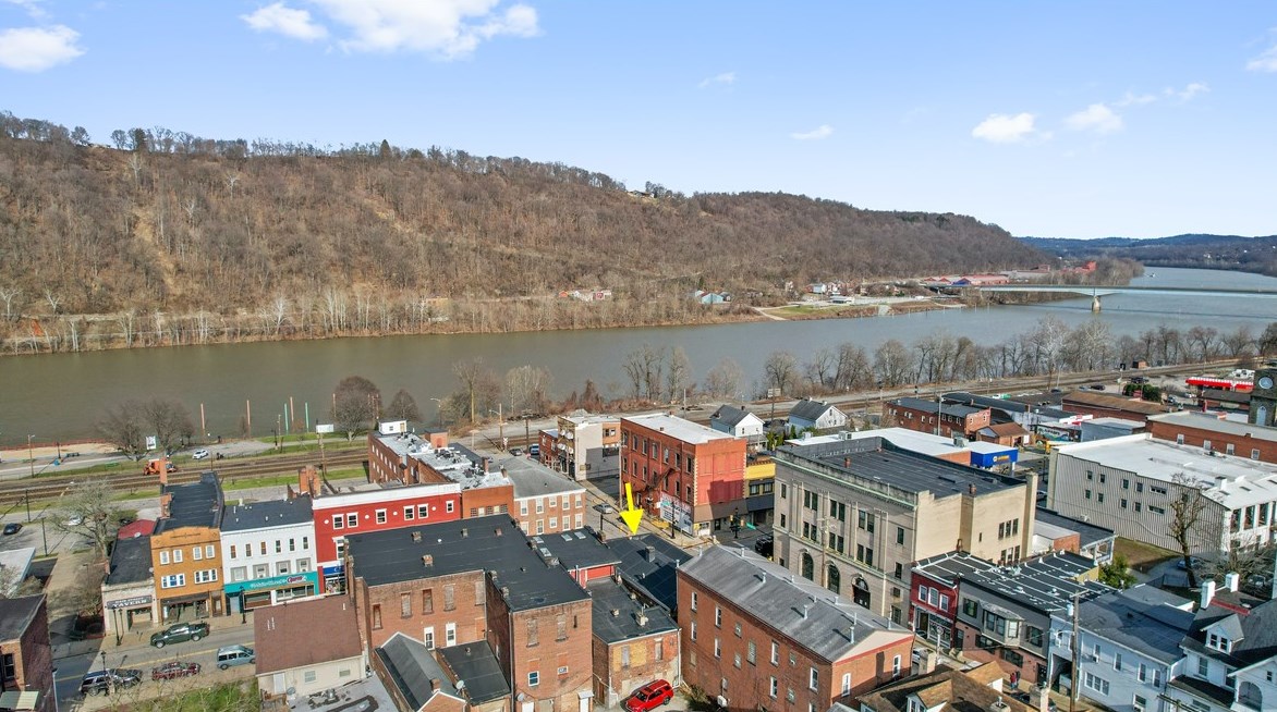 202 W Main St, Monongahela, PA 15063