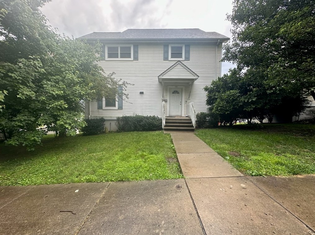 106 Fruit Ave, Hermitage, PA 16121