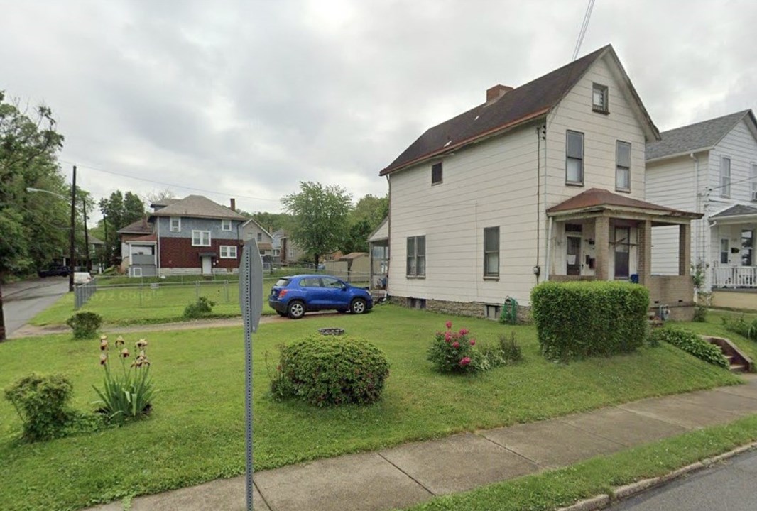 625 Dow Ave, Collier Township, PA 15106