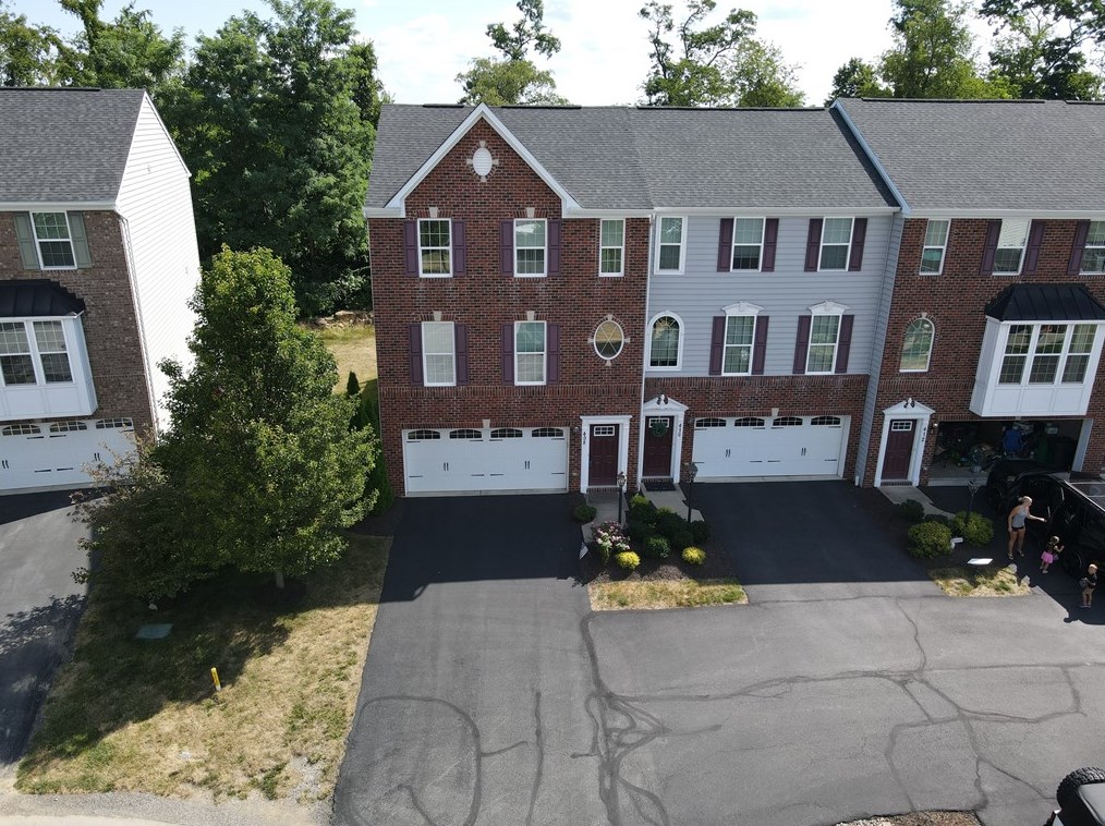 408 Olive Ln North, Canonsburg, PA 15317