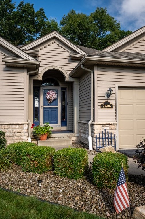 2406 Pebble Creek Ct, Hermitage, PA 16148