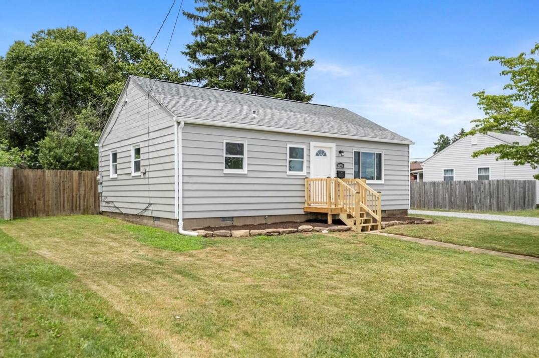 2659 Virginia Dr, New Kensington, PA 15068