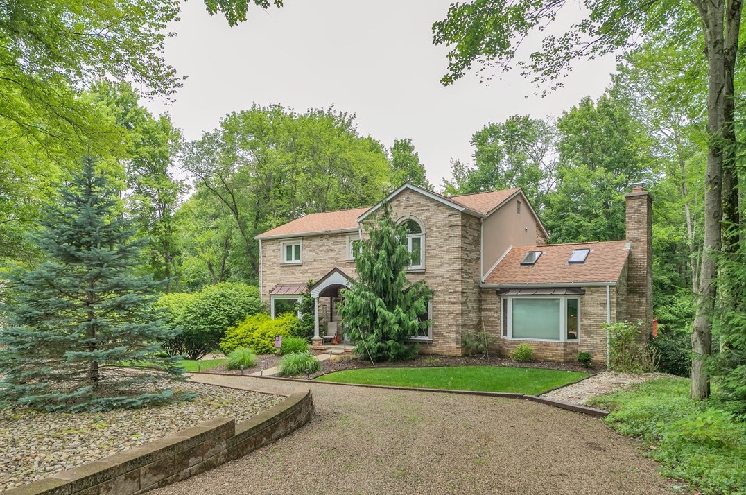 115 Gristmill Ln, Zelienople, PA 16063