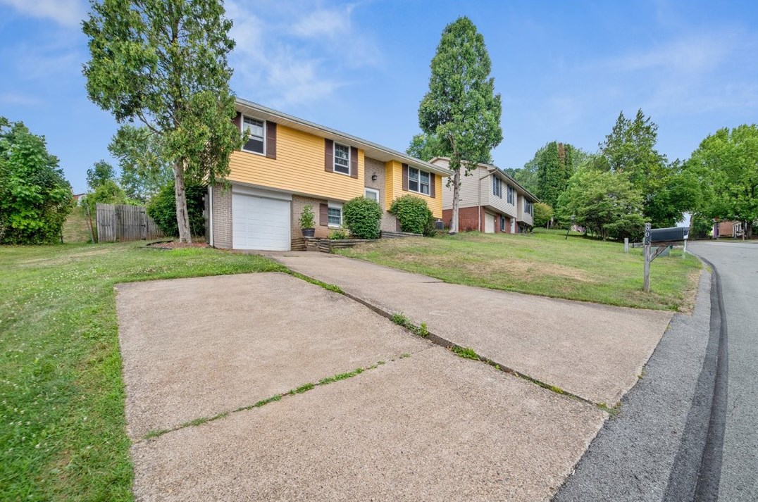 805 Blue Ridge Rd, Pittsburgh, PA 15239