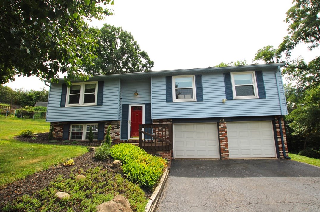 119 Colonial Dr, Sewickley, PA 15143