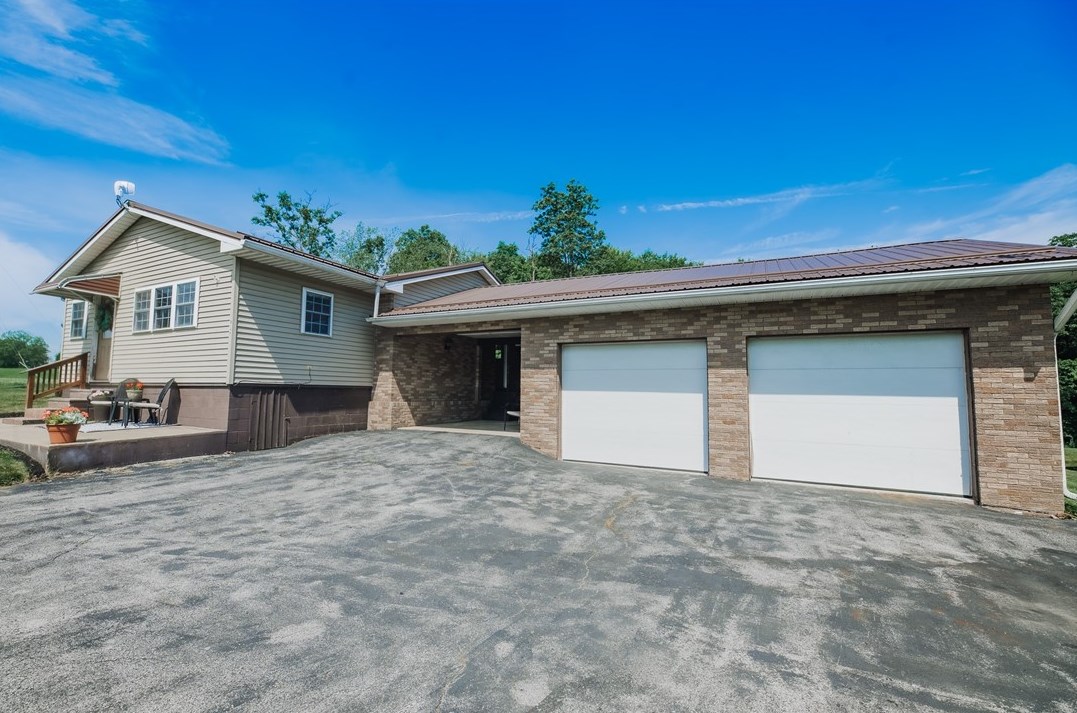 912 Shortcut Rd, Homer City, PA 15748