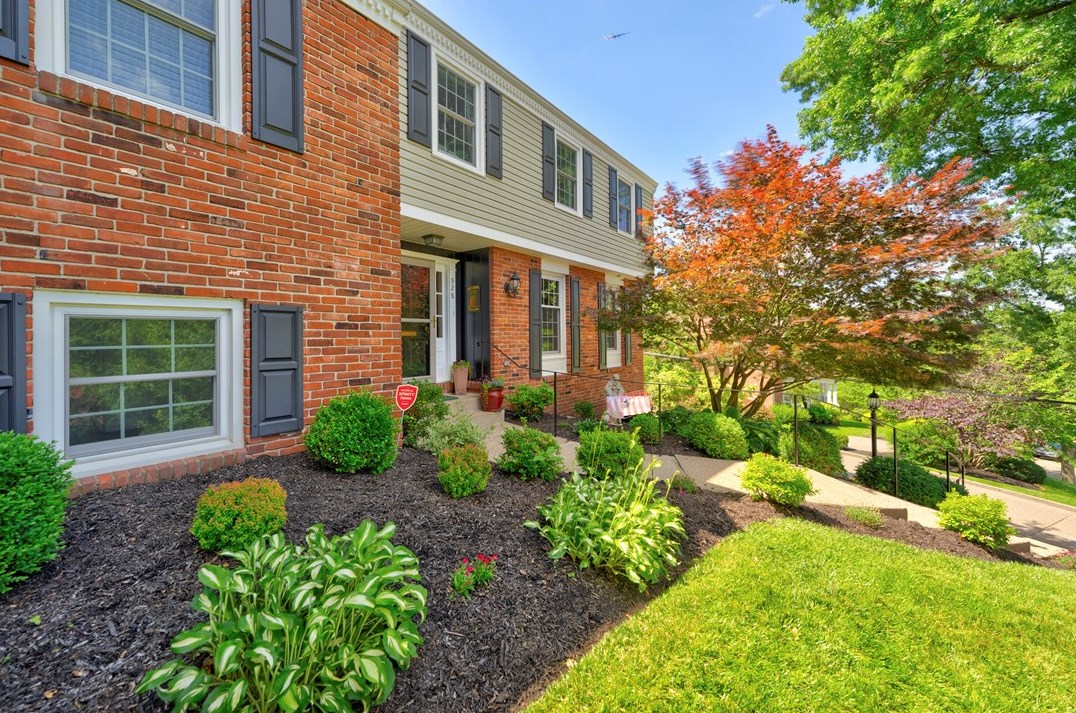 928 Old Hickory Rd, Pittsburgh, PA 15243