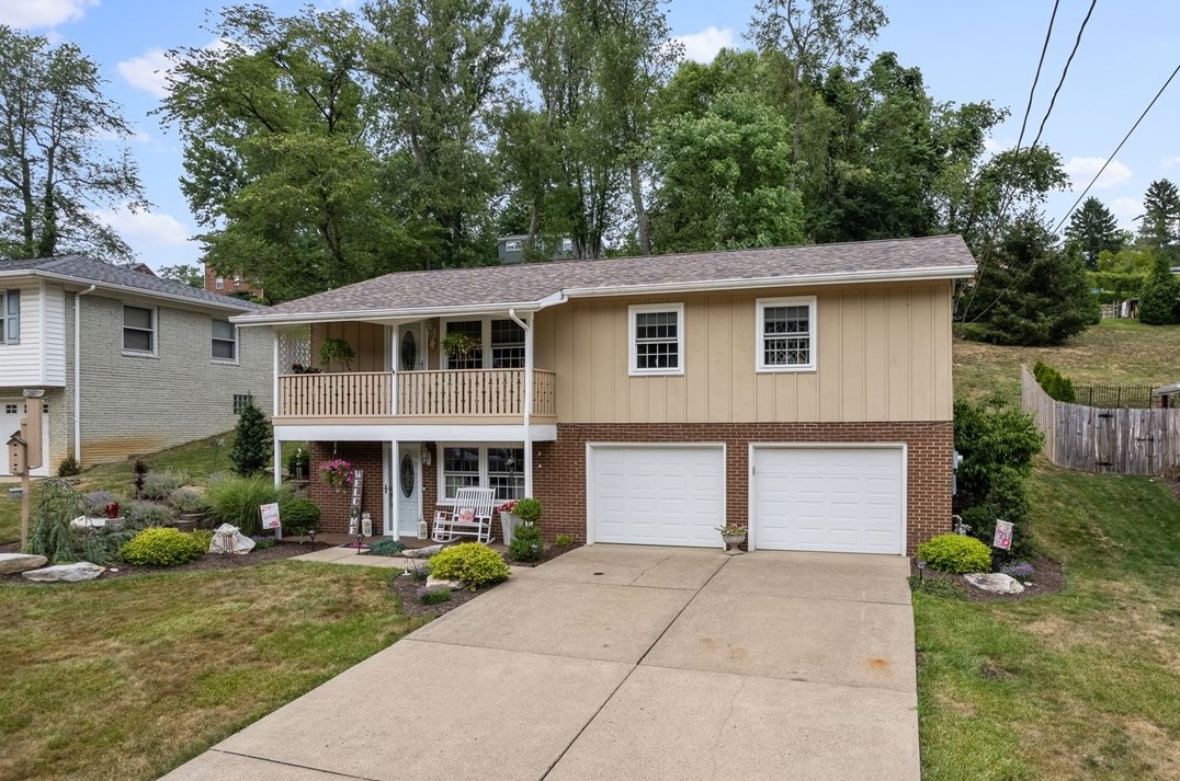 6521 Zupancic Dr, Pittsburgh, PA 15236