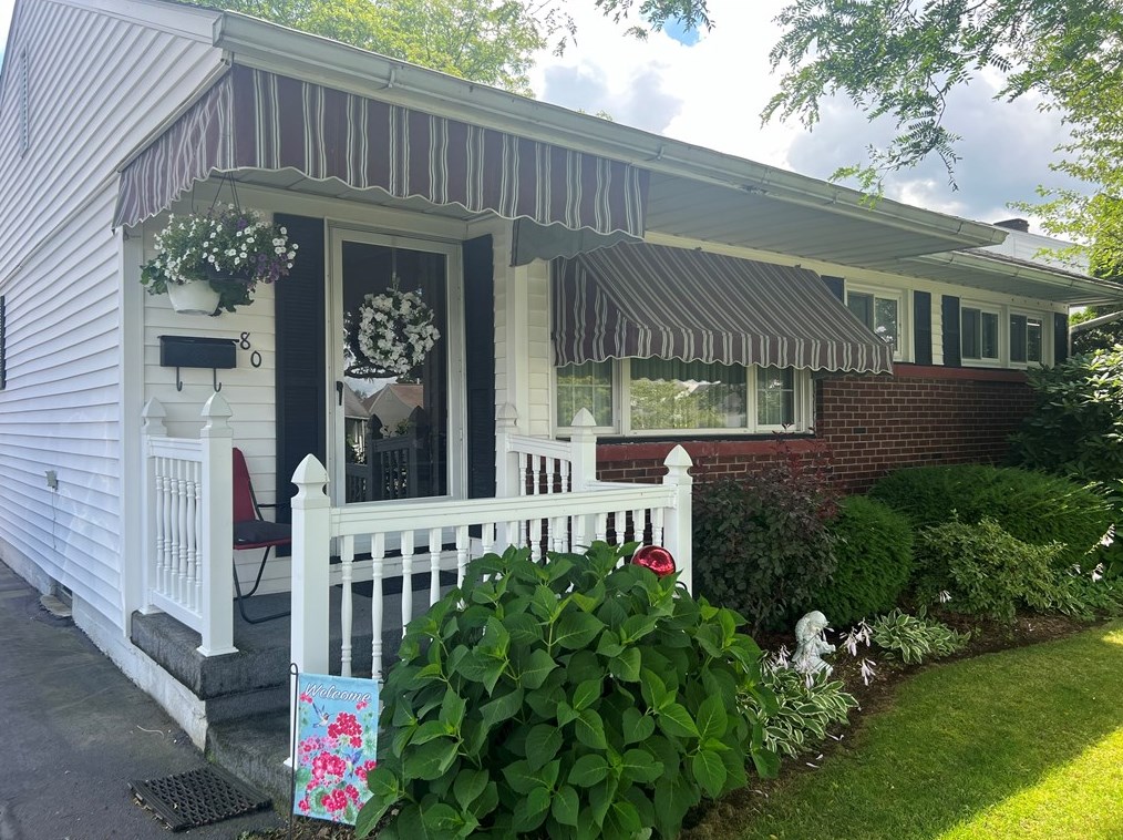 80 Cohassett Dr, Hermitage, PA 16148