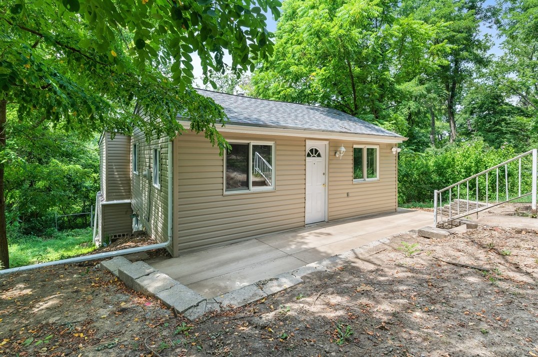 1330 Alverado Ave, Pittsburgh, PA 15216
