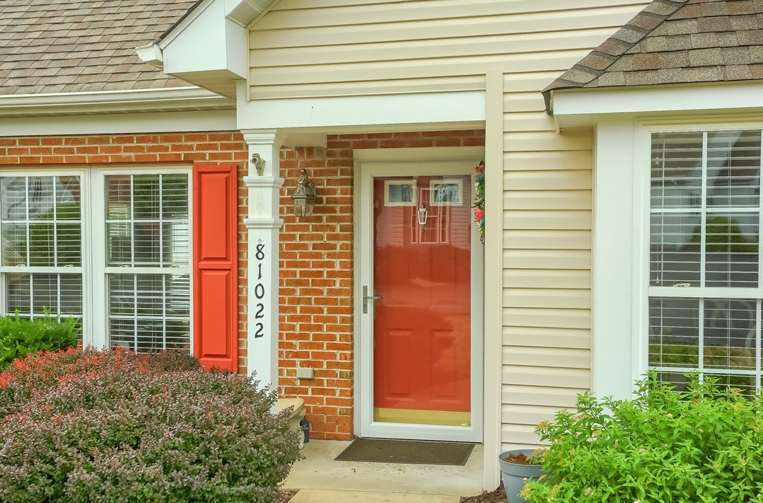 81022 Lost Valley Dr, Seven Fields, PA 16046-4267