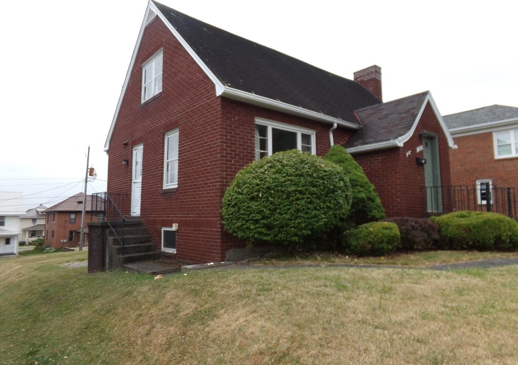 355 Lincoln St, Somerset, PA 15501