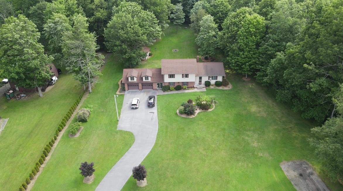 242 Sturtz Rd, Stoystown, PA 15563