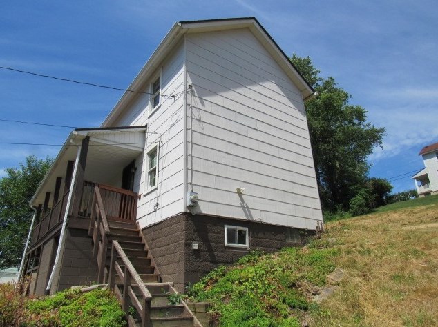 338 Mineral St, North Huntingdon, PA 15642
