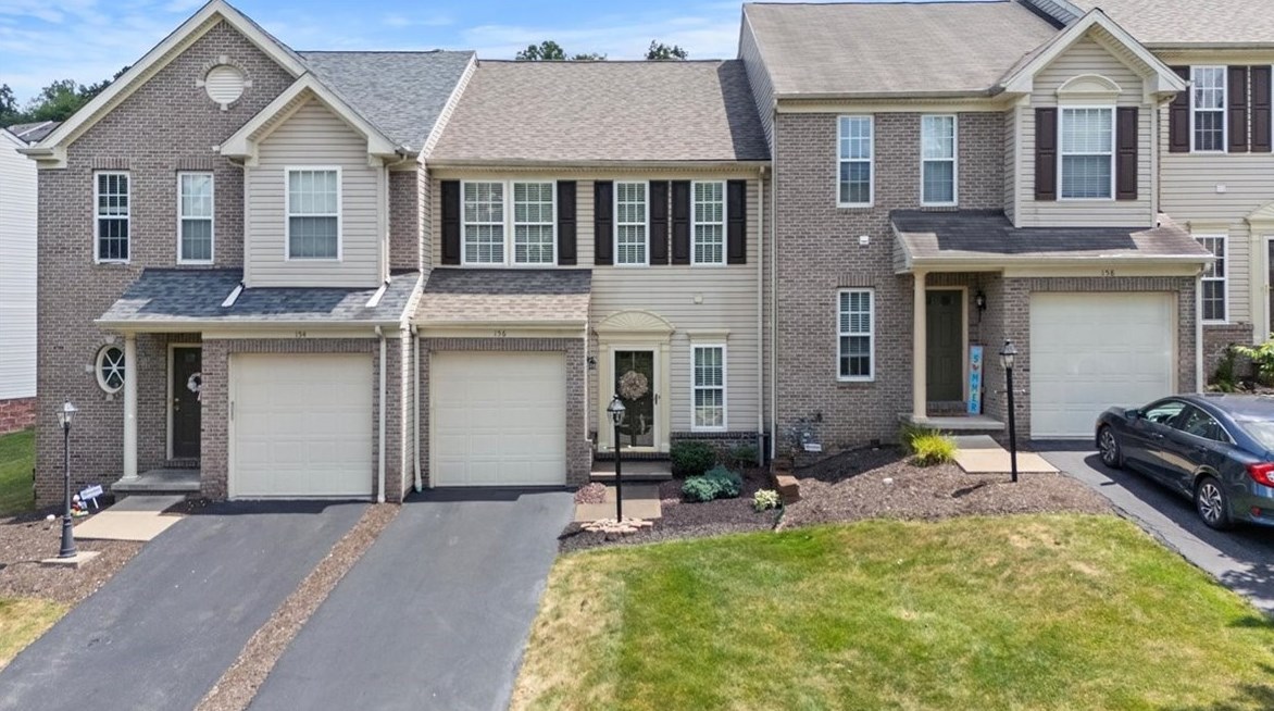 156 Southern Valley Ct, Seven Fields, PA 16046-9326