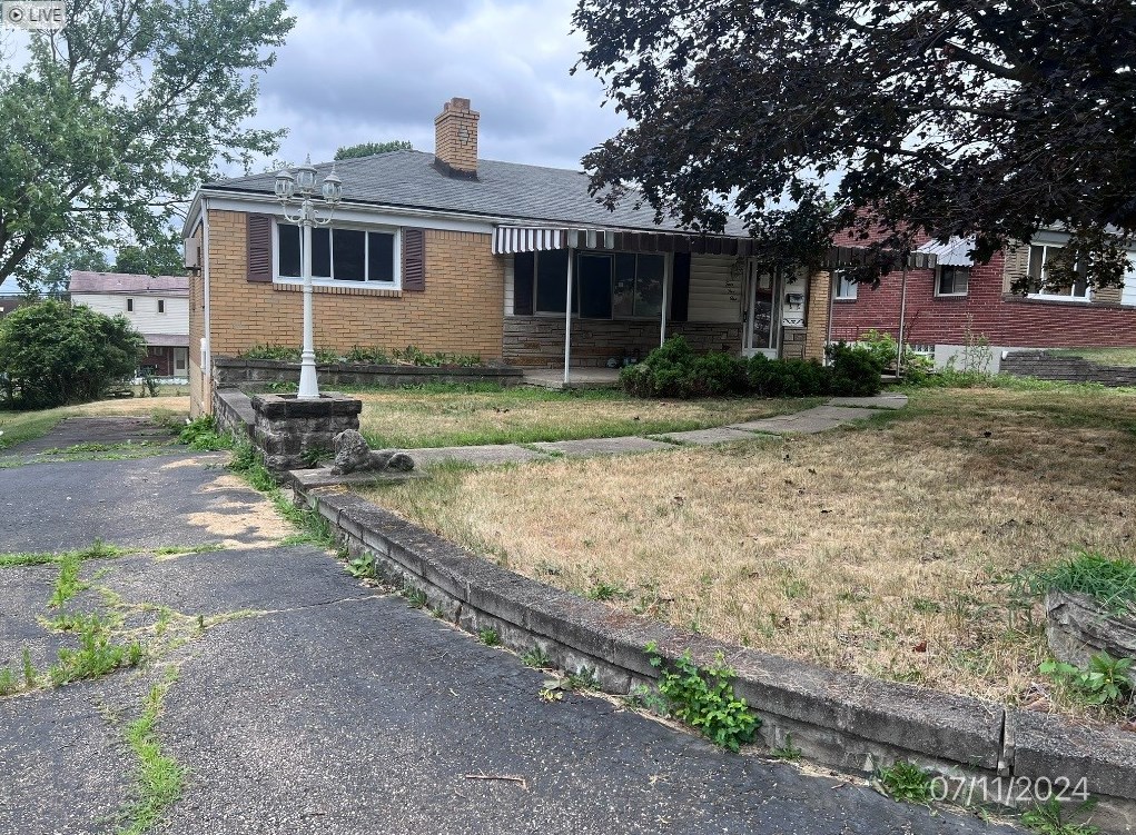 451 Charlotte Dr, Pittsburgh, PA 15236