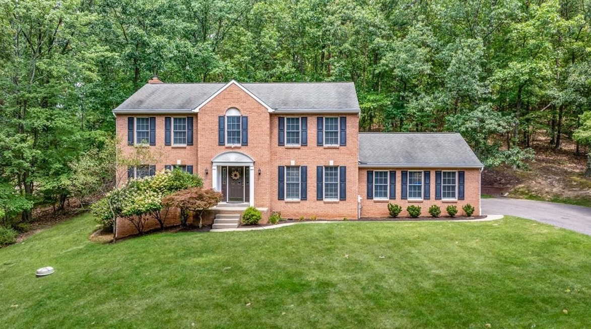 549 Plains Church Rd, Evans City, PA 16033