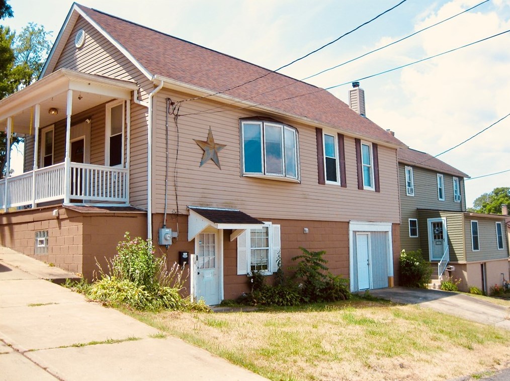 410 Madison Ave, Herminie, PA 15637