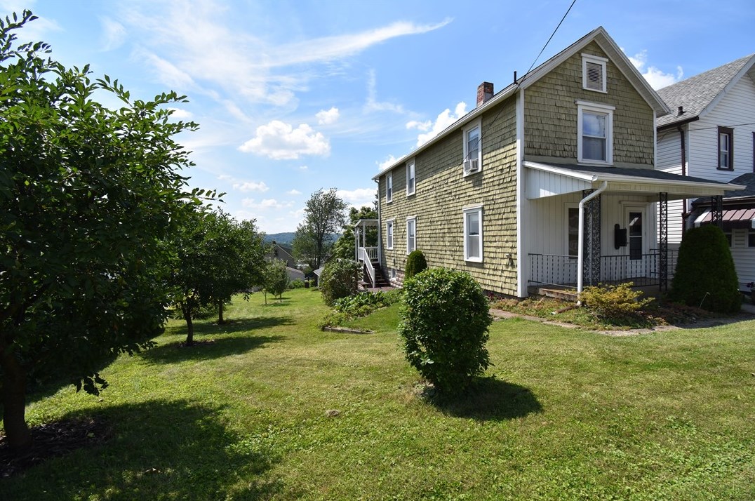 402 Wallis, Hermitage, PA 16121