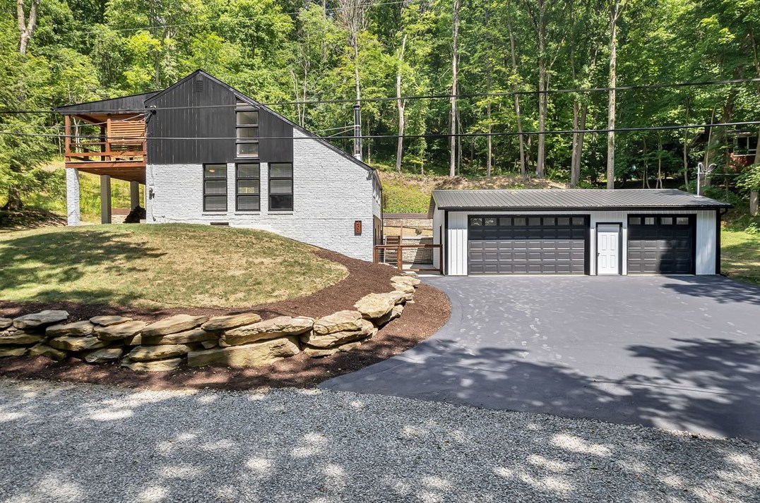 409 Baldwin Rd, Noblestown, PA 15071