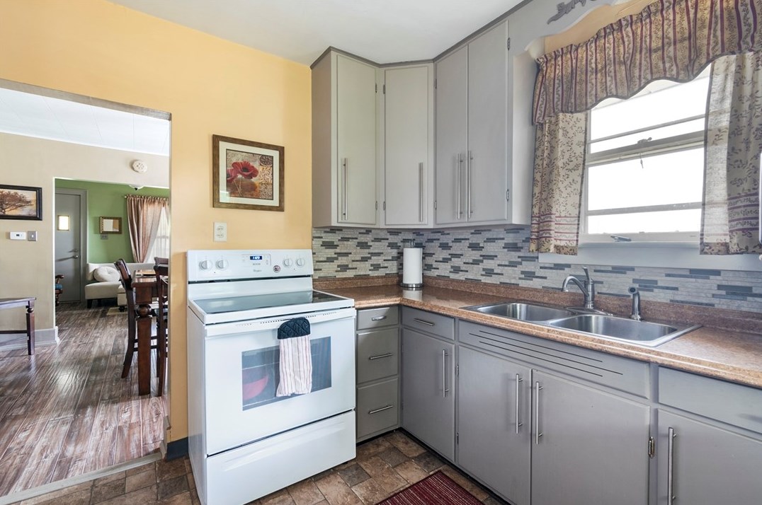 232 Fern, New Castle, PA 16101