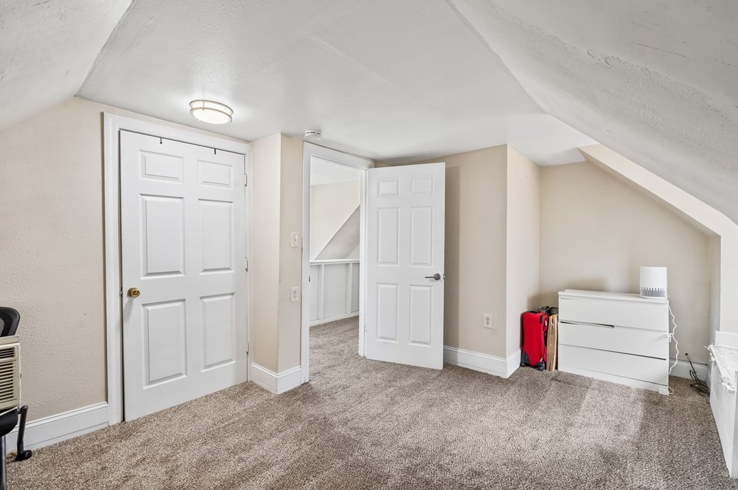 109 Linnview Ave, Pittsburgh PA  15210-3717 exterior