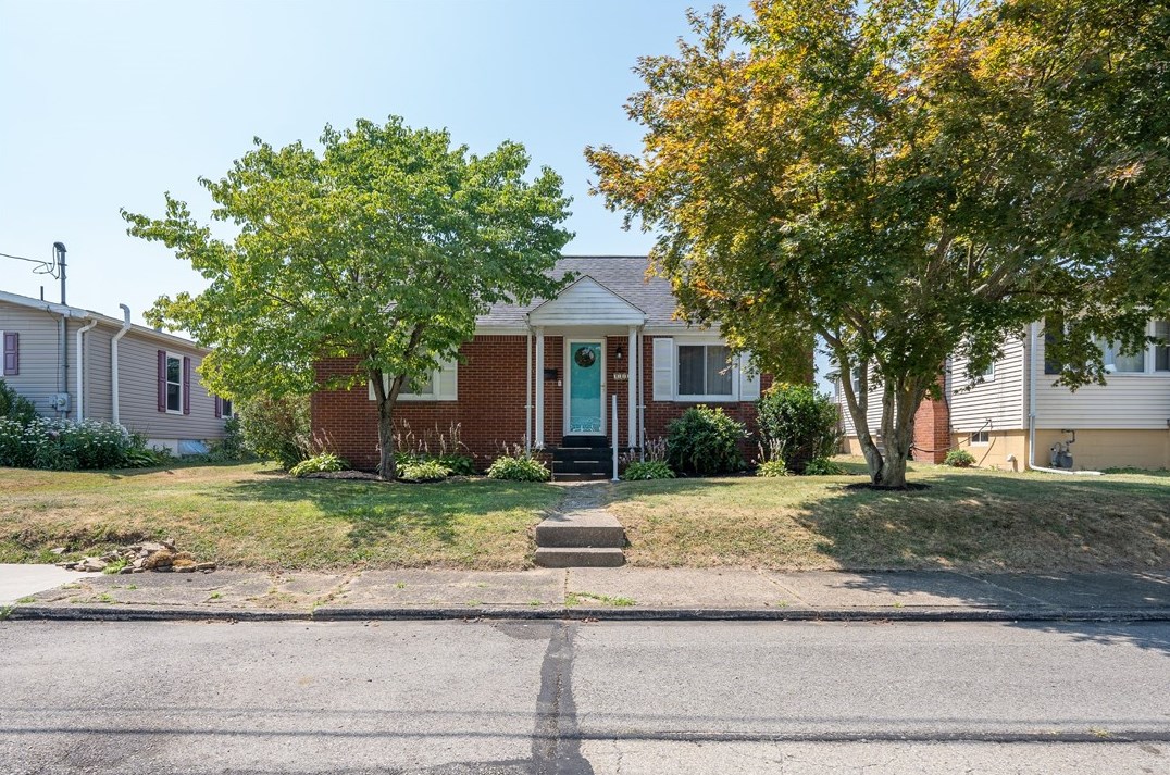 111 5th Ave, Latrobe, PA 15650